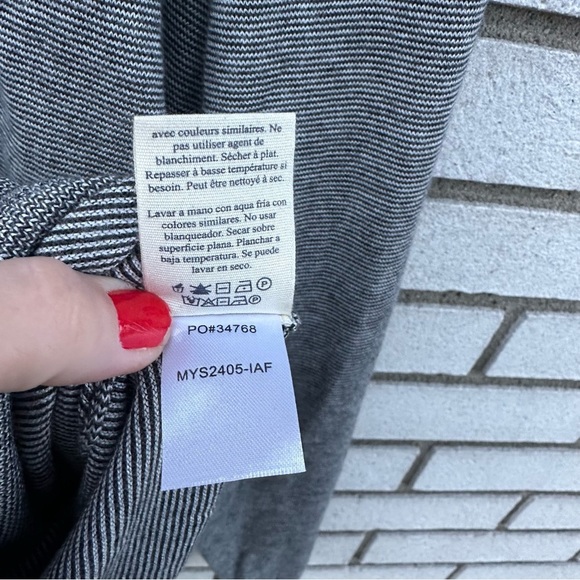 Faherty Movement Crewneck Sweater Ivory Ash Feeder Gray Stripe - Picture 8 of 8